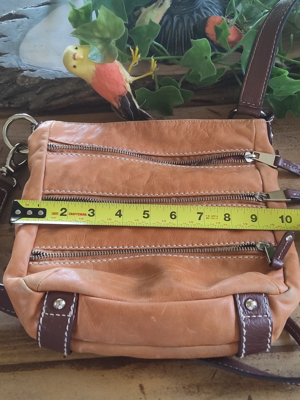 Vintage Danier Tan Leather Crossbody with Front Zip Pocket - Picture 7 of 7